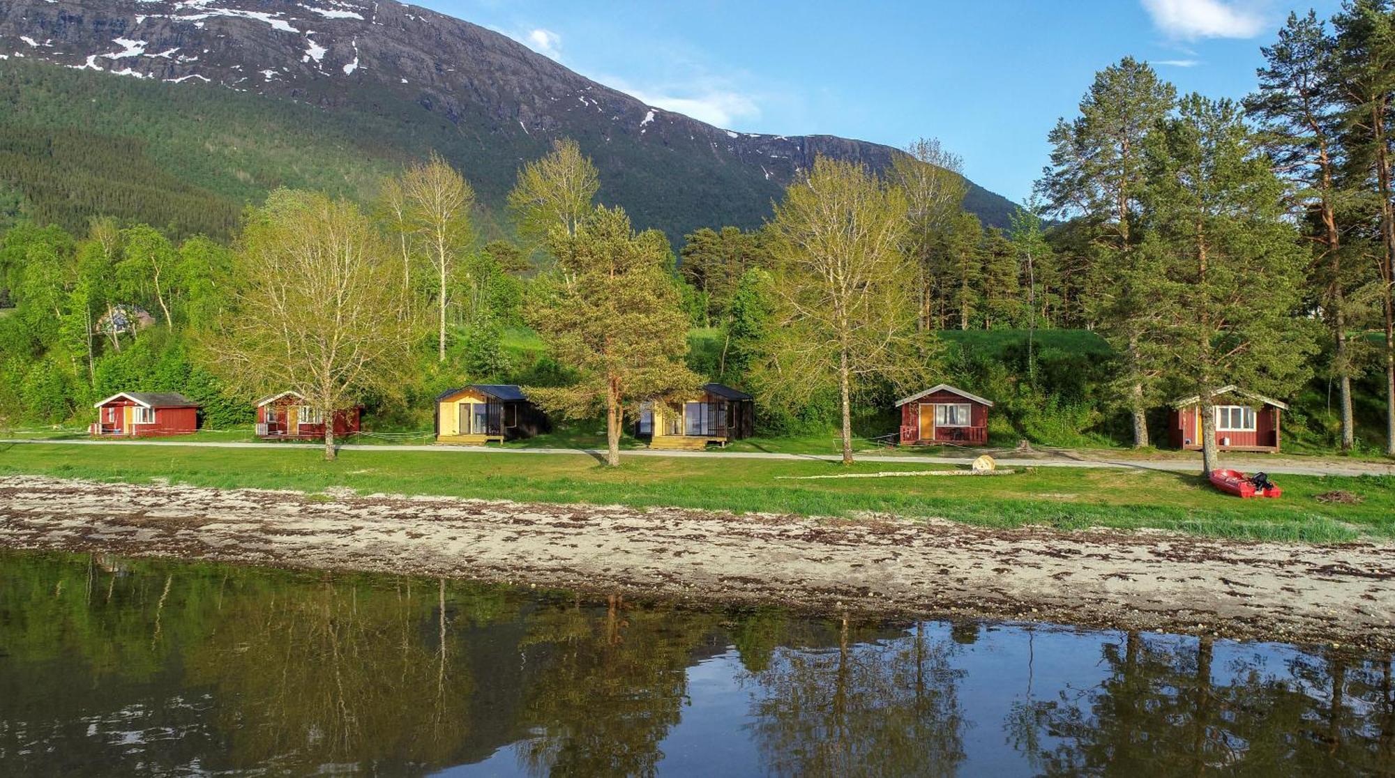 Fugelvagen, Cabins And Glamping Alvund Екстер'єр фото